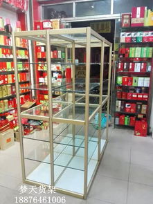 精品貨架熱銷手辦模型店鋪展示柜與中島玻璃柜的陳列技巧